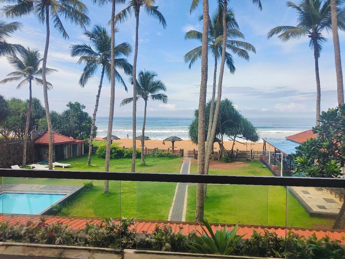 Blue Beach Hotel Wadduwa Exterior photo