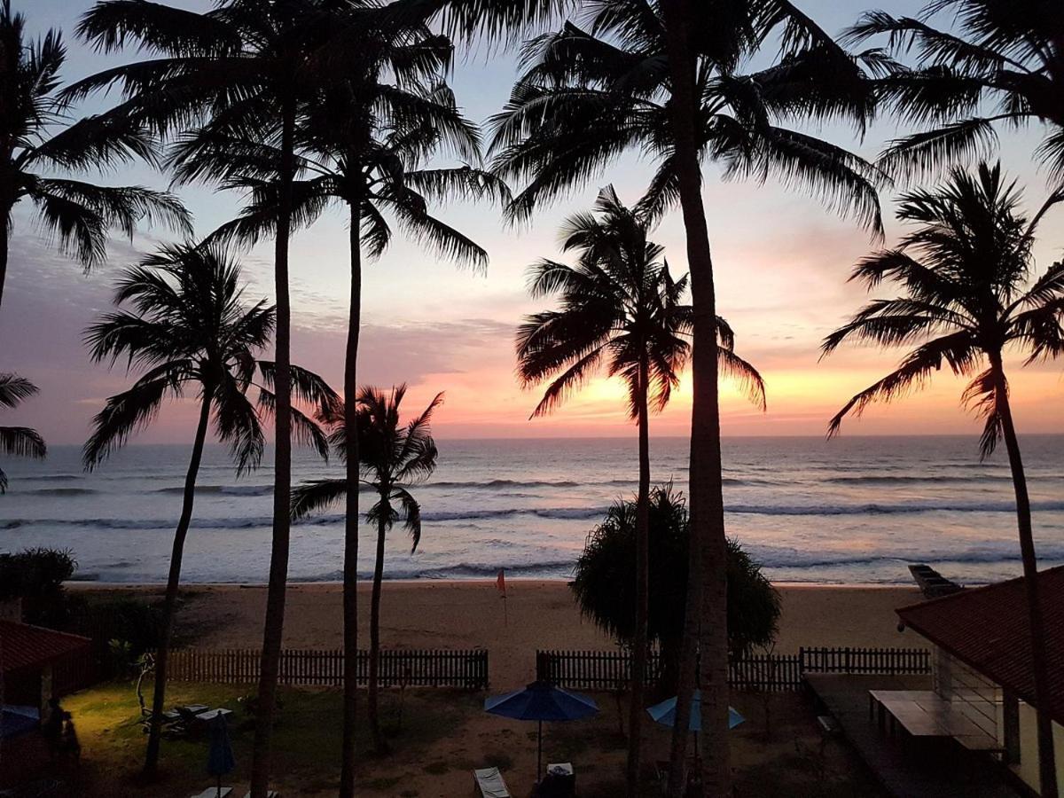 Blue Beach Hotel Wadduwa Exterior photo