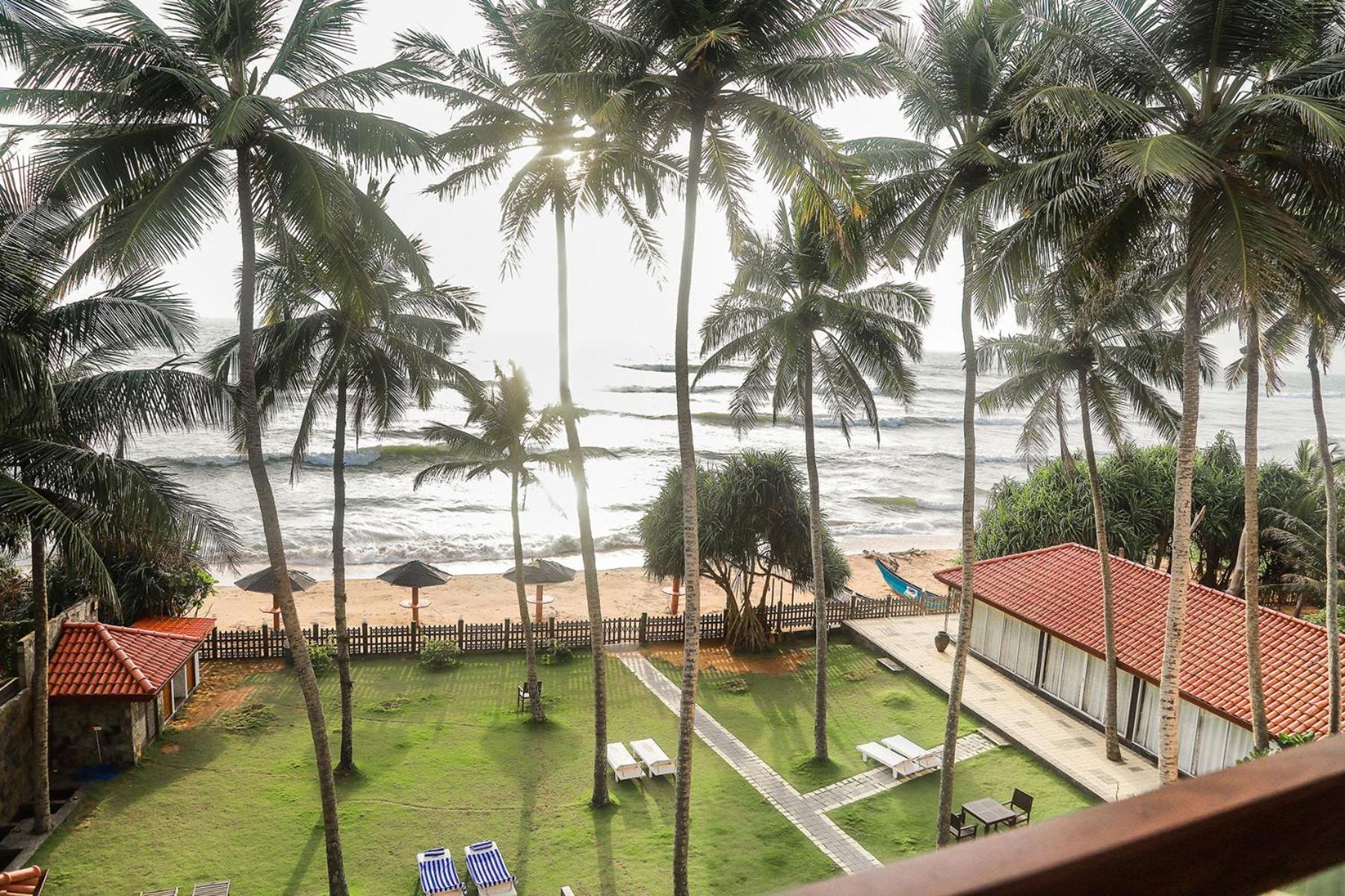 Blue Beach Hotel Wadduwa Exterior photo