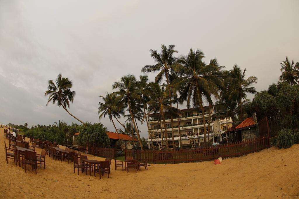 Blue Beach Hotel Wadduwa Exterior photo